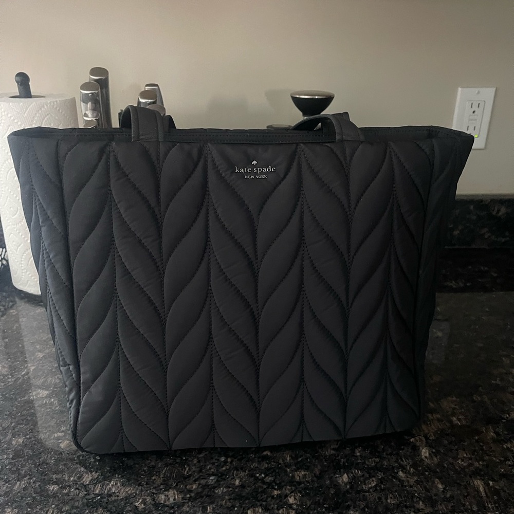 NWT Kate Spade LARGE TOTE